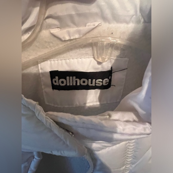 Dollhouse White Puffer Jacket with detachable faux fur hood - Picture 6 of 7